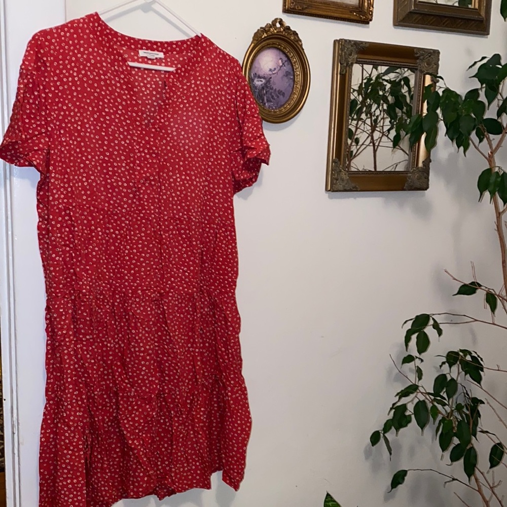 beach lunch lounge, red flowy short sleeve dress, size large